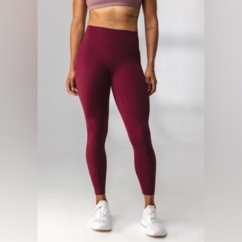 BALANCE ATHLETICA High-Waist Berry Leggings